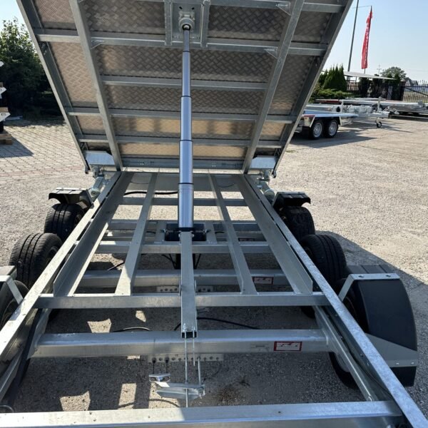 Remorque benne basculante à trois essieux Temared Tipper 3 500 kg – Image 8
