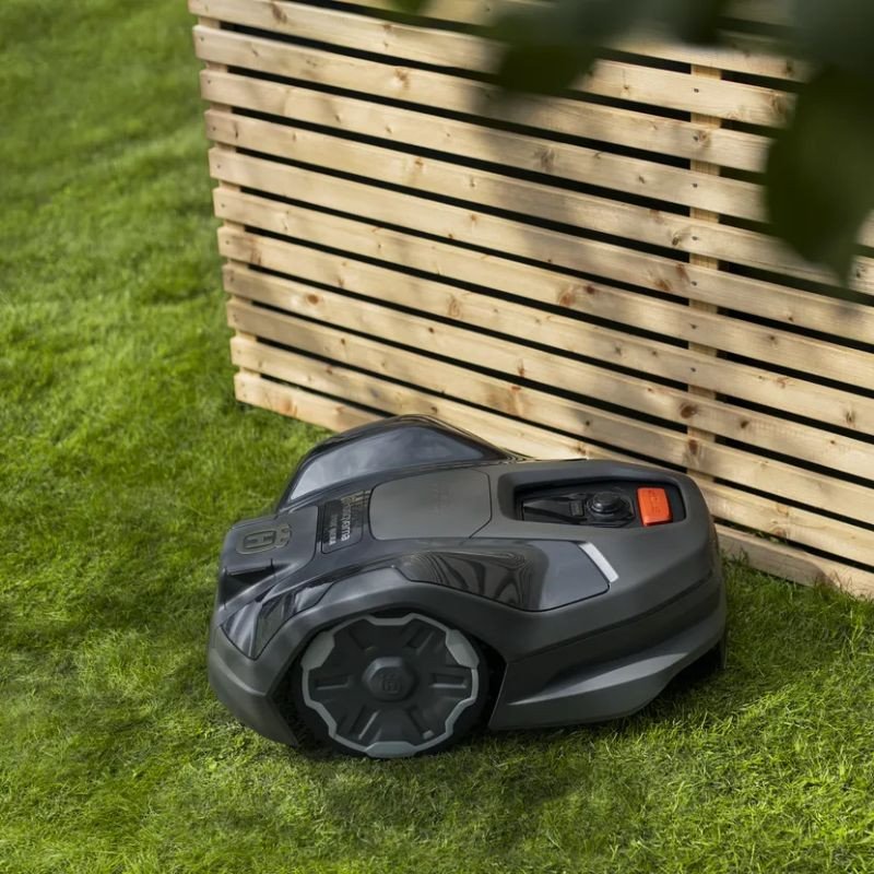 Robot tondeuse  sans fil Husqvarna Automower 310E Nera – Jusqu’à 1000m²