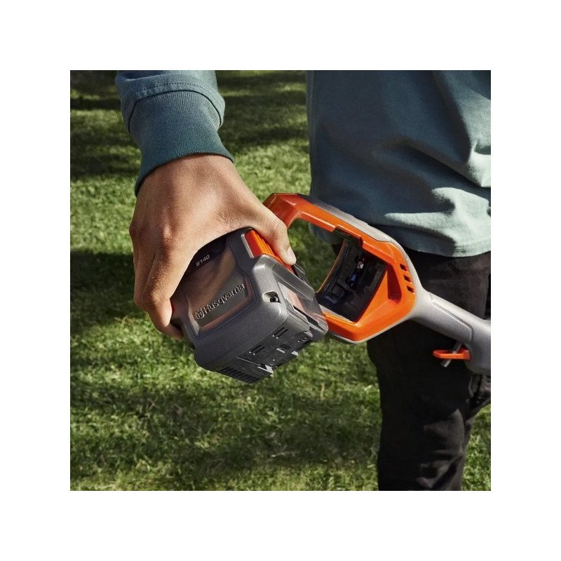 Rotofil Husqvarna 215iL nu - tête automatique, pour batterie 36V