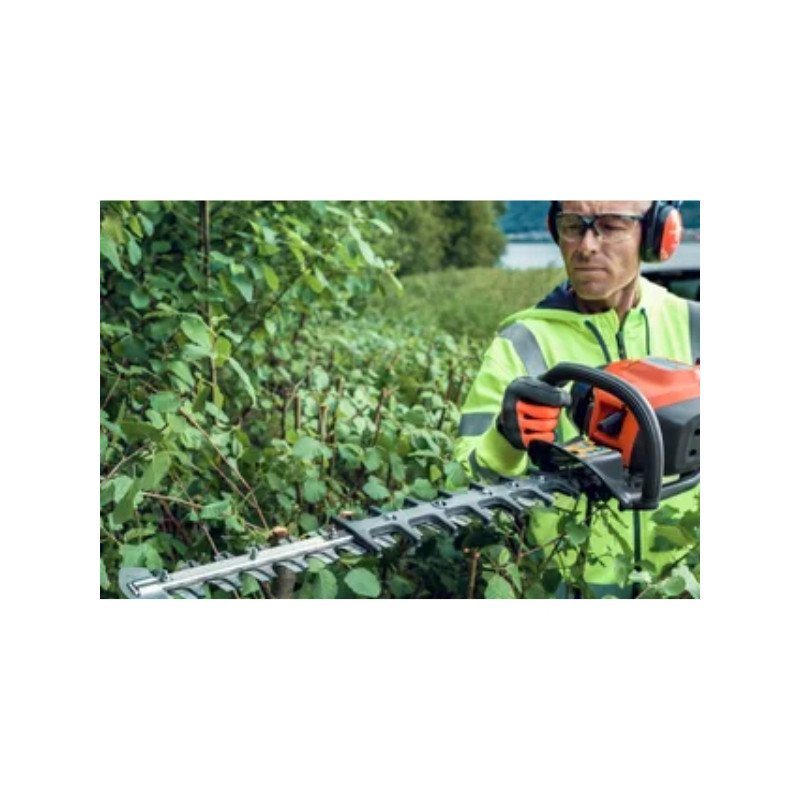 Taille-haie thermique professionnel Husqvarna 522HDR75X coupe 75cm